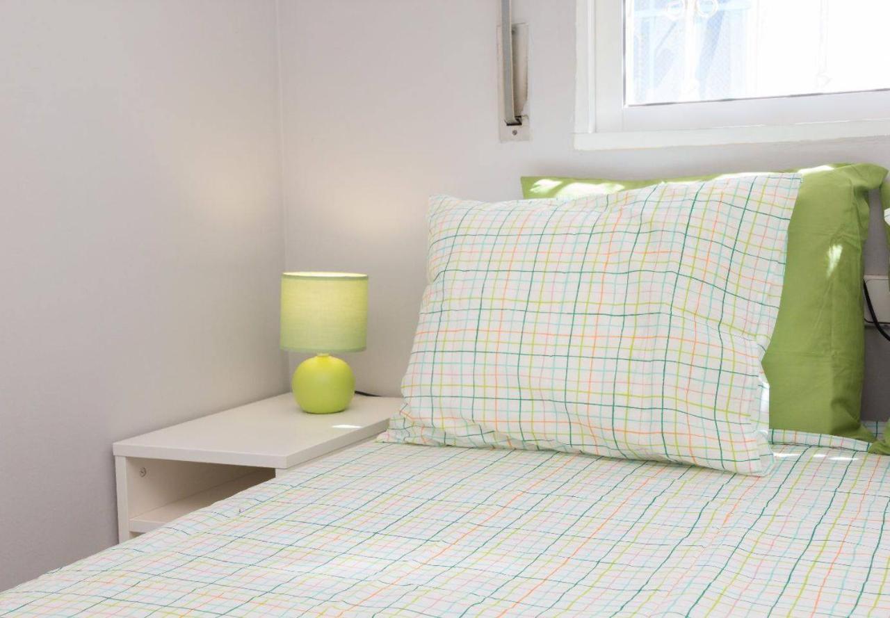 Malagaonbeach 1 - Two Bedrooms - Up To 3 People - 10 Meters Beach エクステリア 写真