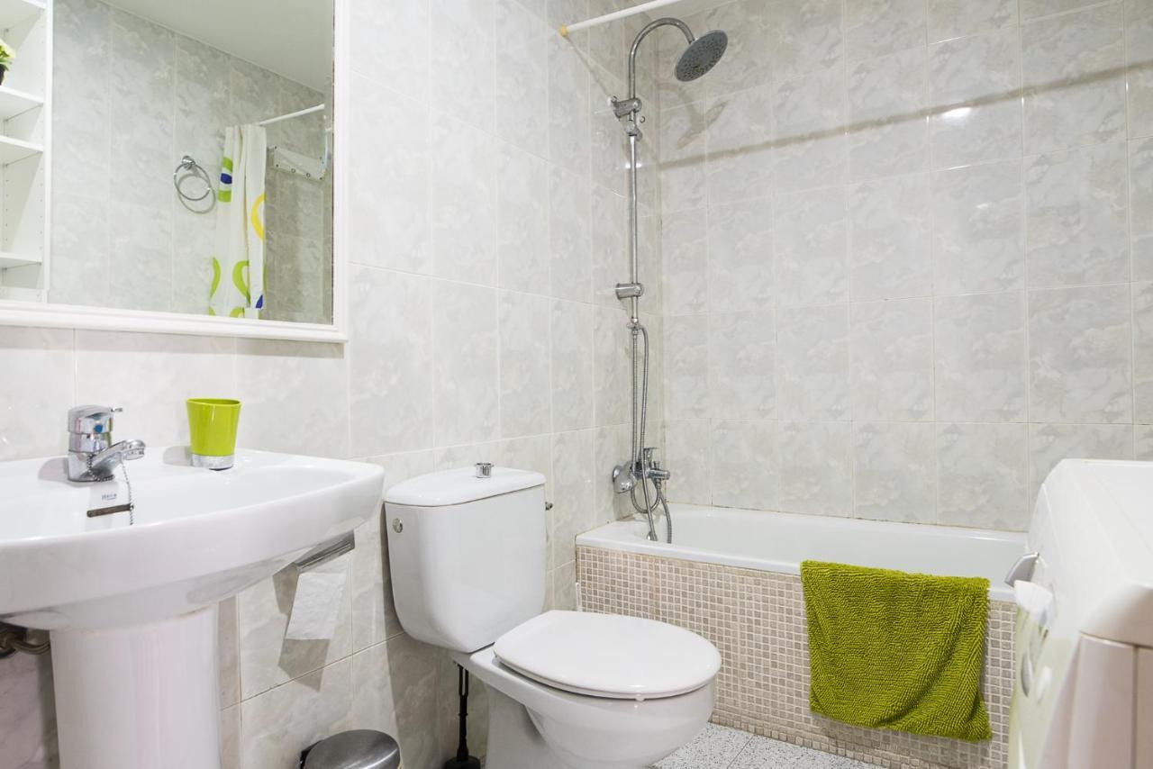 Malagaonbeach 1 - Two Bedrooms - Up To 3 People - 10 Meters Beach エクステリア 写真
